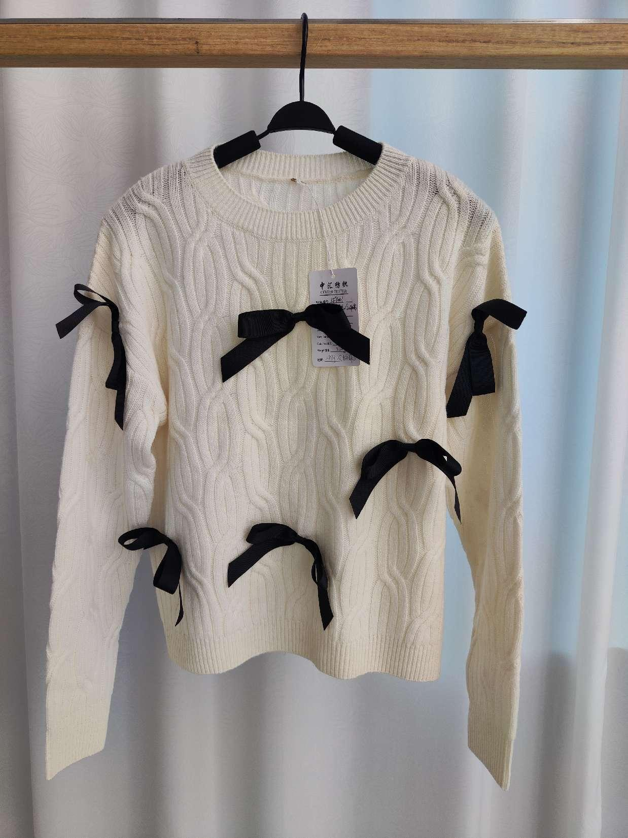 Bow crew neck pullover for women