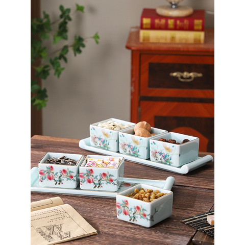 Phnom Penh volume tray square cup