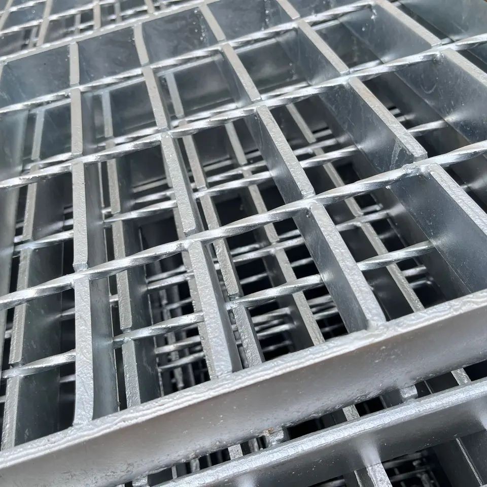 Custom Galvanized Steel Grating Metal Building Materials For Sale