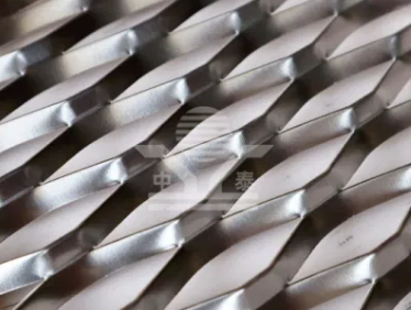 0.5 - 8.0 mm Thickness Expanded Metal Lath Coil Mesh