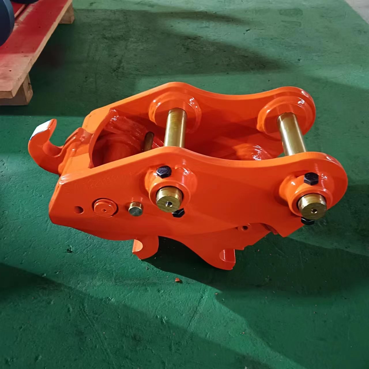 DHG Hydraulic Mechanical Quick Hitch Coupler for Excavator Attachments