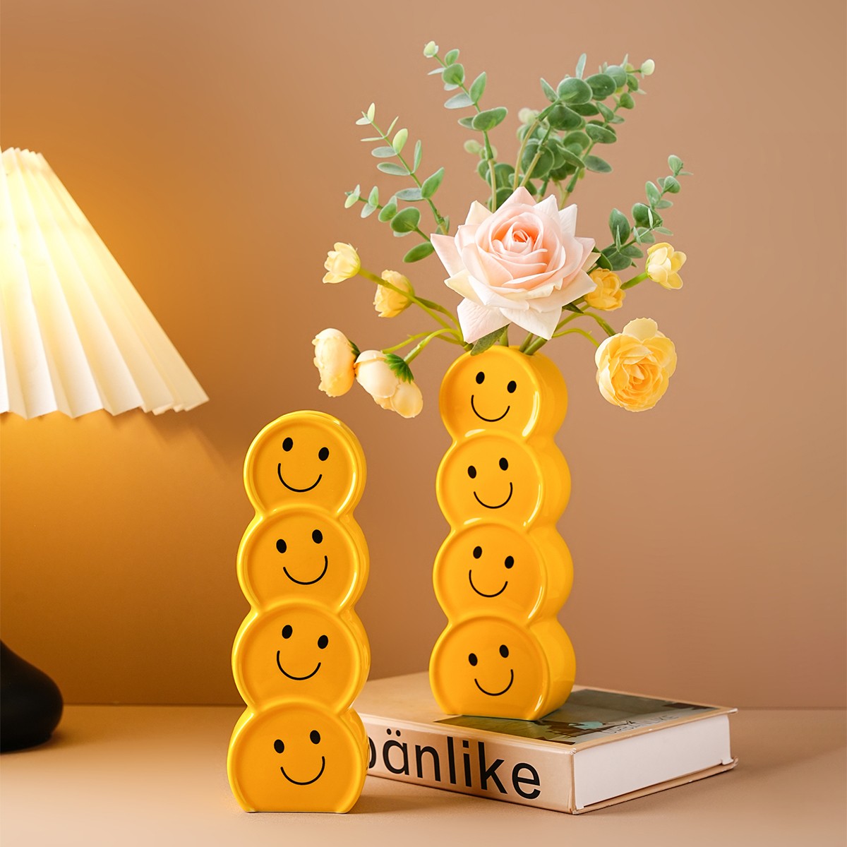 BHM Creative smiley ceramic vase ornament modern minimalist home decor