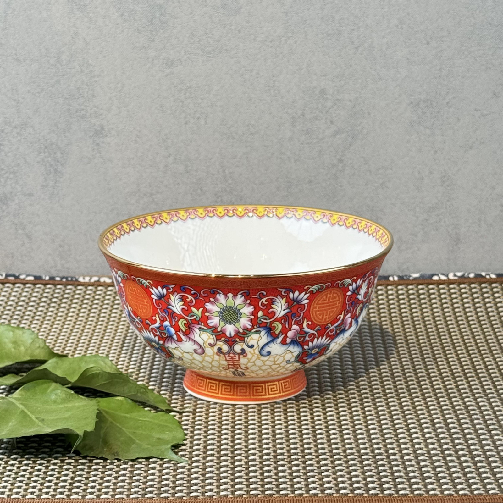 Enamel color red Tracing gold background bowl tablewear