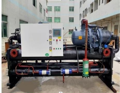 Water-cooled screw chiller