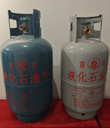 Liquefier cylinder