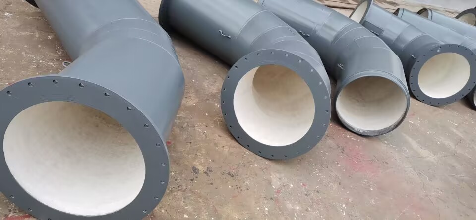 Ceramic pipe fittings