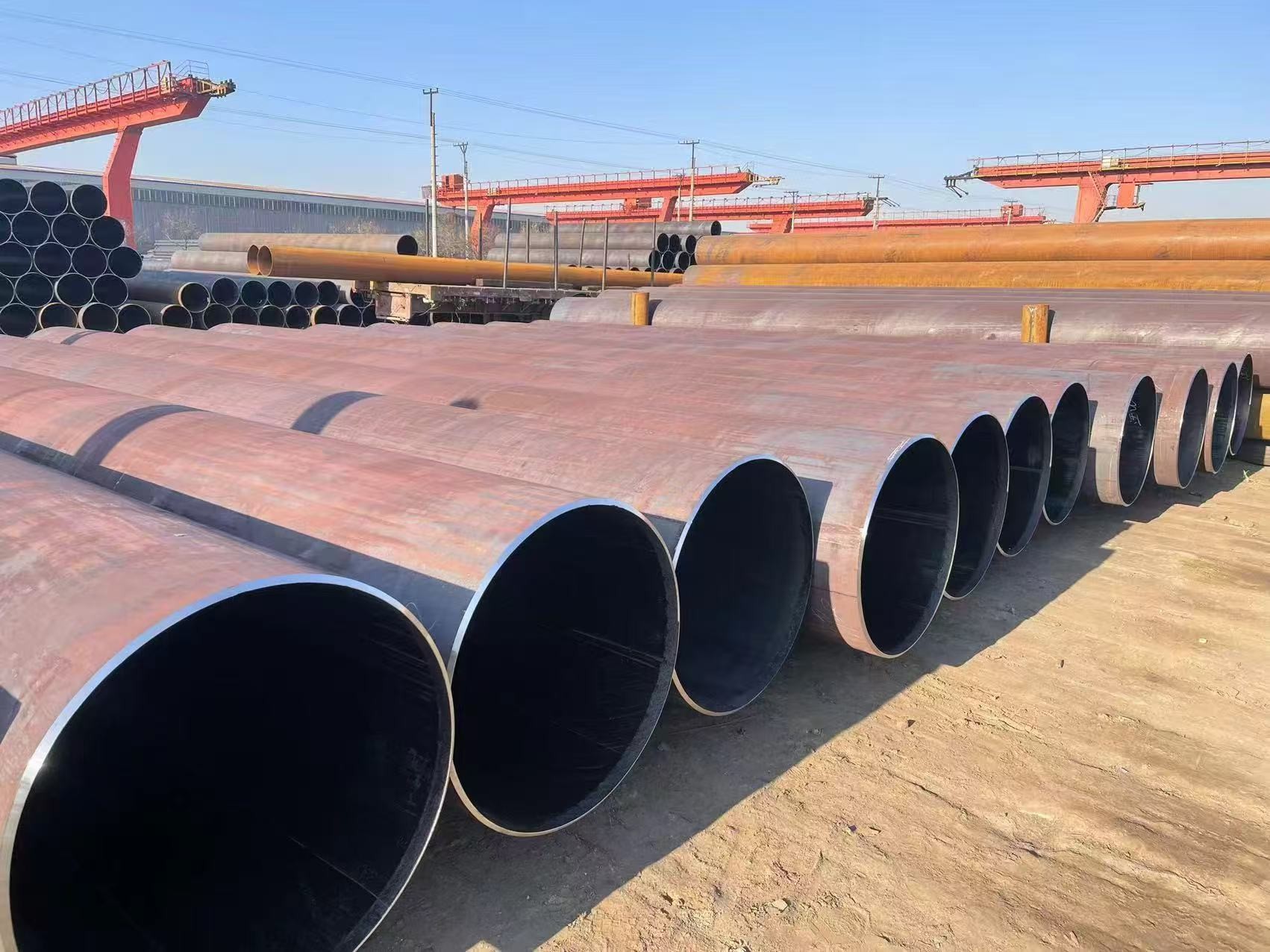 Large diameter seamless steel pipe